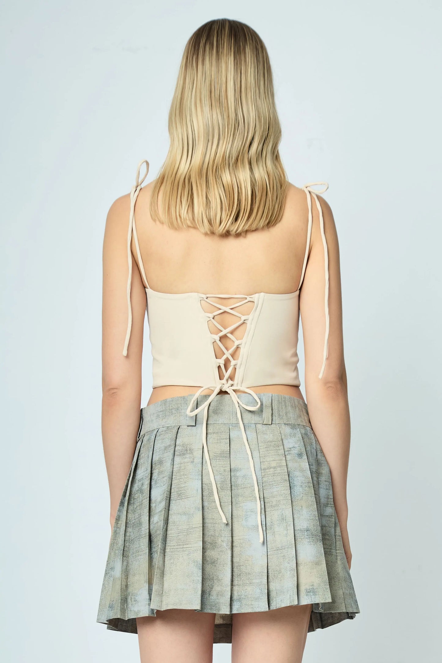 Bustier L'AVENTURE pour femme, couleur sable, style moderne et classique.