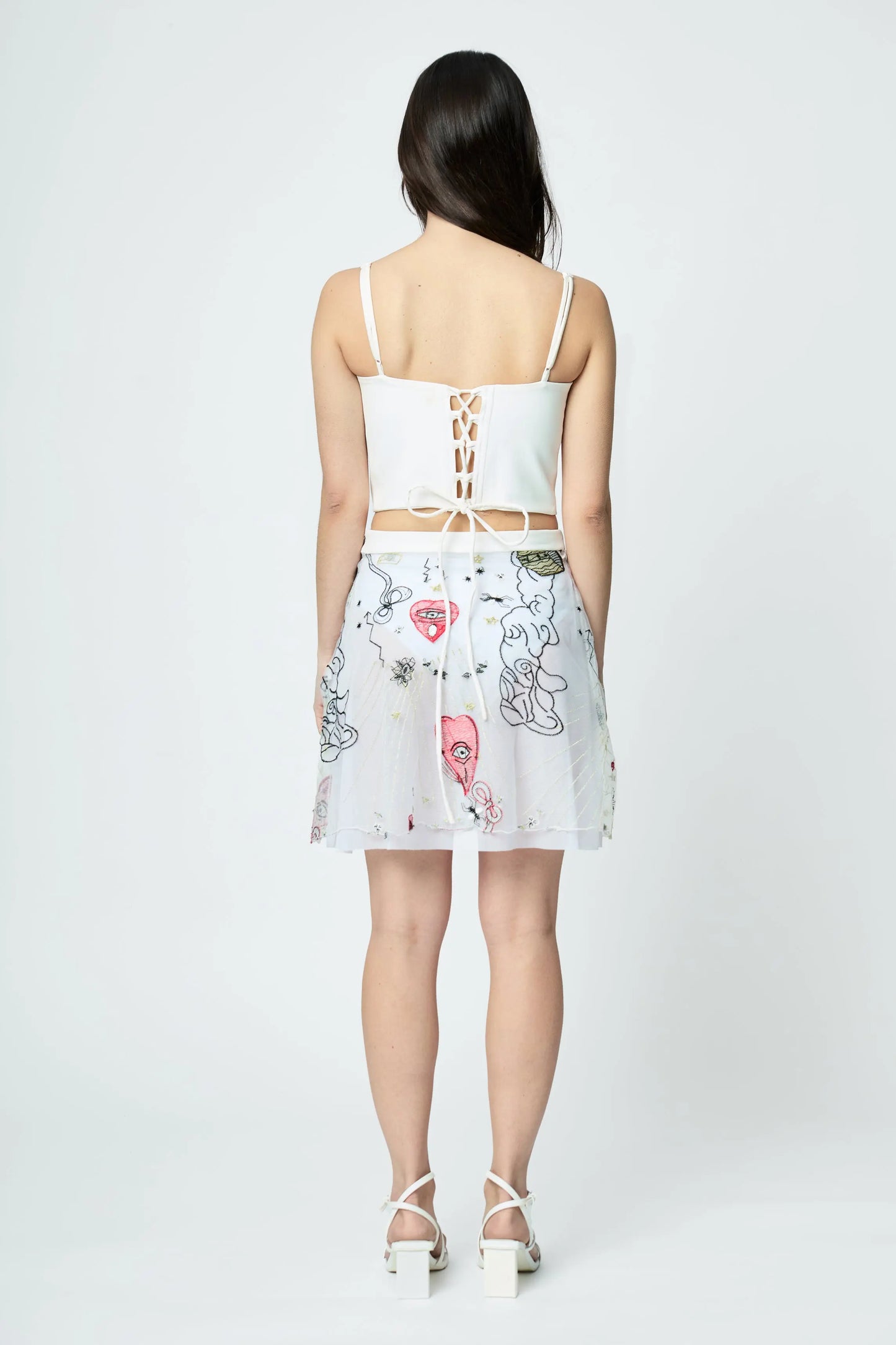 MINI EMBROIDERED SKIRT WHITE DRAWINGS - ÉDITION LIMITÉE L'AVENTURE